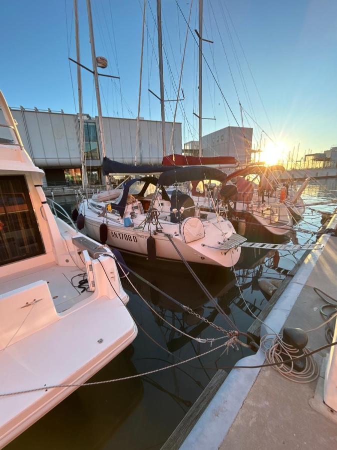 Porto Antico Boat *